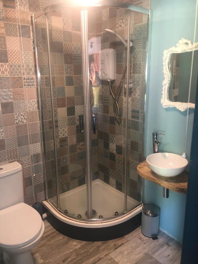 The Welcome Snug Bed & Breakfast Kinsale Bagian luar foto